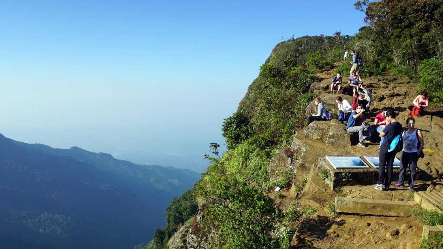 Worlds’ End, a sudden end of a high plateau with a 4000 feet drop